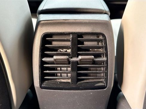 Used 2023 Kia Niro EX image 28