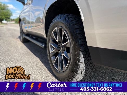 Used 2023 Chevrolet Tahoe Z71 w/ Z71 Off-Road Package AWD/4WD image 16