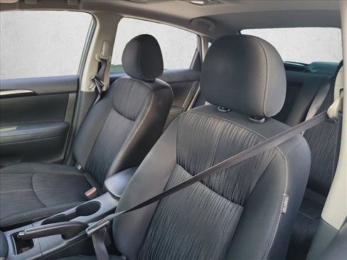 Used 2017 Nissan Sentra SV w/ Style Package image 12