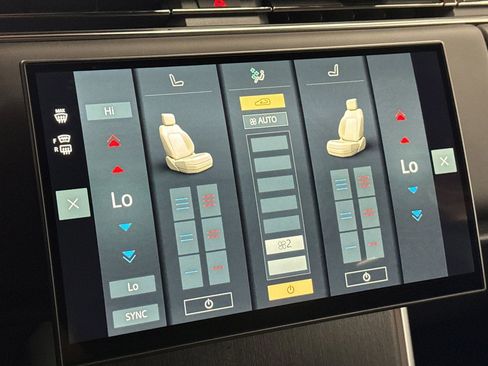 New 2026 Land Rover Range Rover Long Wheelbase SE image 17