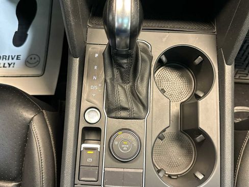 Used 2019 Volkswagen Atlas SE w/ Panoramic Sunroof Package image 29