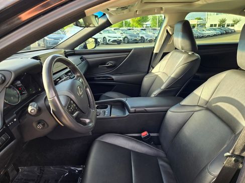 Used 2024 Lexus ES 300h w/ Premium Package image 20