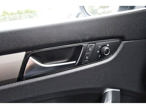 Used 2022 Volkswagen Passat 2.0T SE image 21