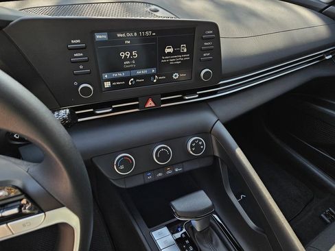New 2025 Hyundai Elantra SE w/ Cargo Package image 19