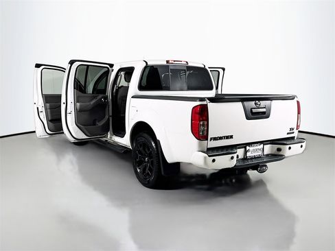 Used 2021 Nissan Frontier SV w/ Midnight Edition Floor Mats image 25