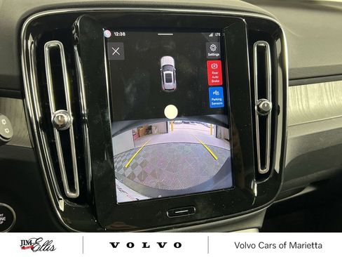 New 2026 Volvo XC40 B5 Core w/ Climate Package image 21