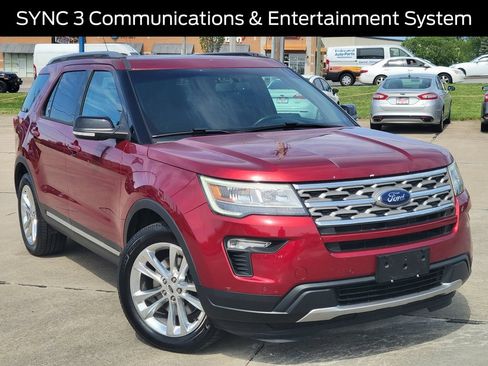 Certified 2018 Ford Explorer XLT w/ Equipment Group 202A AWD/4WD image 34