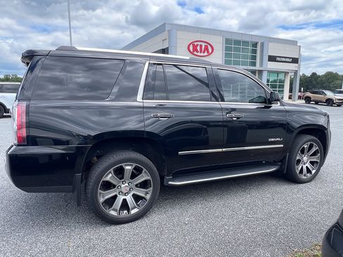 Used 2018 GMC Yukon Denali w/ Open Road Package AWD/4WD image 6