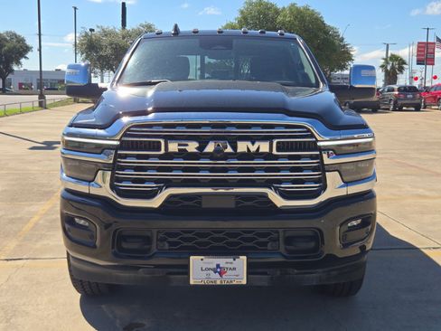 Used 2025 RAM 2500 Limited AWD/4WD image 8