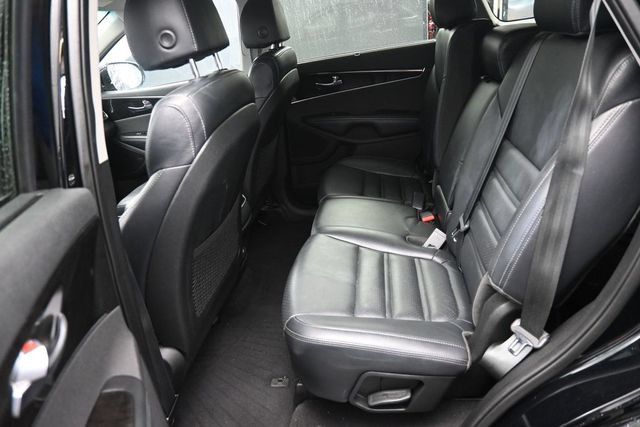Used 2018 Kia Sorento EX AWD/4WD image 29