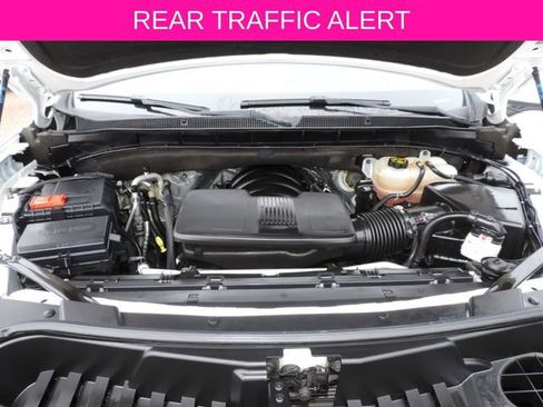 Used 2022 Chevrolet Tahoe Z71 w/ Luxury Package AWD/4WD image 18
