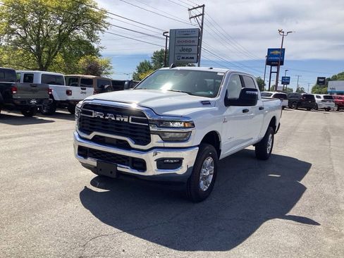 New 2026 RAM 2500 Big Horn AWD/4WD image 3