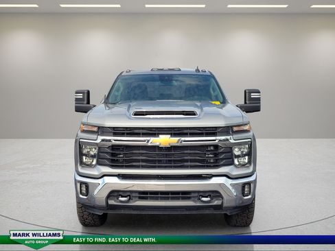 Used 2024 Chevrolet Silverado 2500 LT w/ All Star Edition AWD/4WD image 9