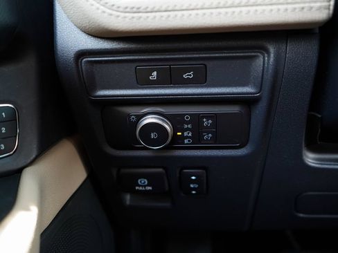 Used 2022 Ford Expedition Limited AWD/4WD image 31