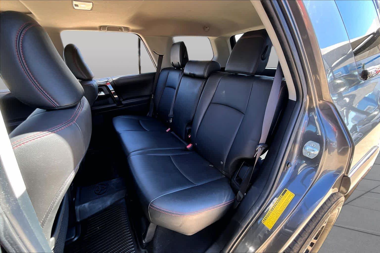Used 2019 Toyota 4Runner TRD Off-Road Premium AWD/4WD image 18