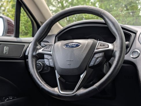 Used 2018 Ford Fusion SE w/ Equipment Group 201A image 14