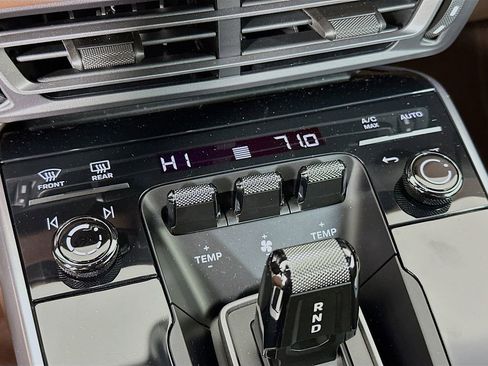 Used 2024 Porsche 911 Carrera S image 17