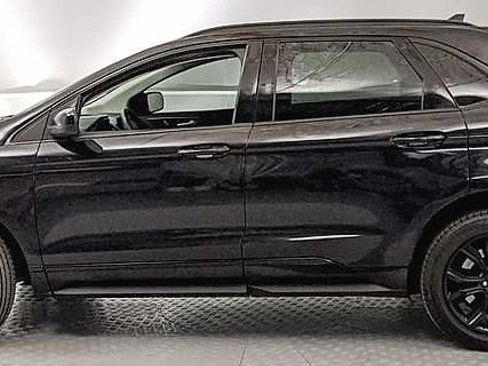 Certified 2023 Ford Edge SE w/ Black Appearance Package AWD/4WD image 5