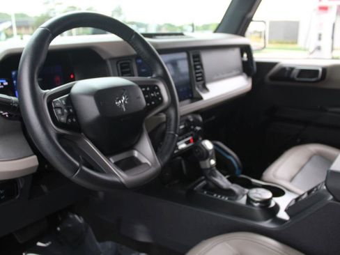 Used 2024 Ford Bronco Wildtrak AWD/4WD image 15