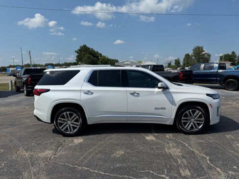 Used 2023 Chevrolet Traverse High Country w/ LPO, Floor Liner Package image 28