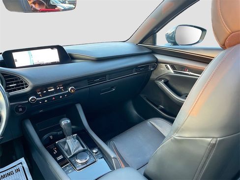 Used 2021 MAZDA MAZDA3 s image 25