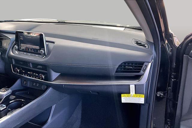 Certified 2026 Nissan Rogue SV FWD image 18