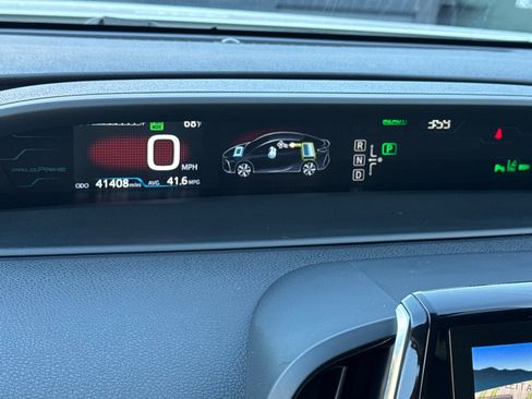 Used 2017 Toyota Prius Prime Advanced image 30