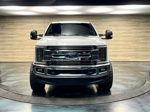 Used 2017 Ford F250 XLT w/ XLT Value Package AWD/4WD image 2