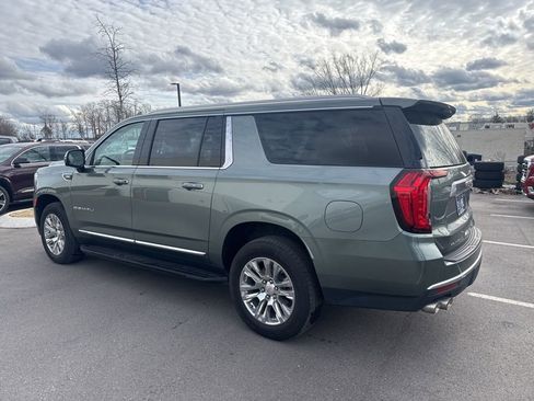 Used 2023 GMC Yukon XL Denali image 10