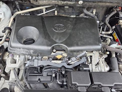 Used 2019 Toyota RAV4 LE image 22