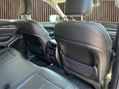 New 2024 Jeep Grand Cherokee Limited 4xe w/ Luxury Tech Group II image 12