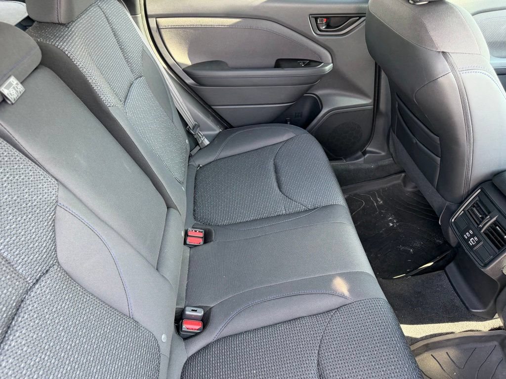 Used 2026 Subaru Forester Premium AWD/4WD image 18