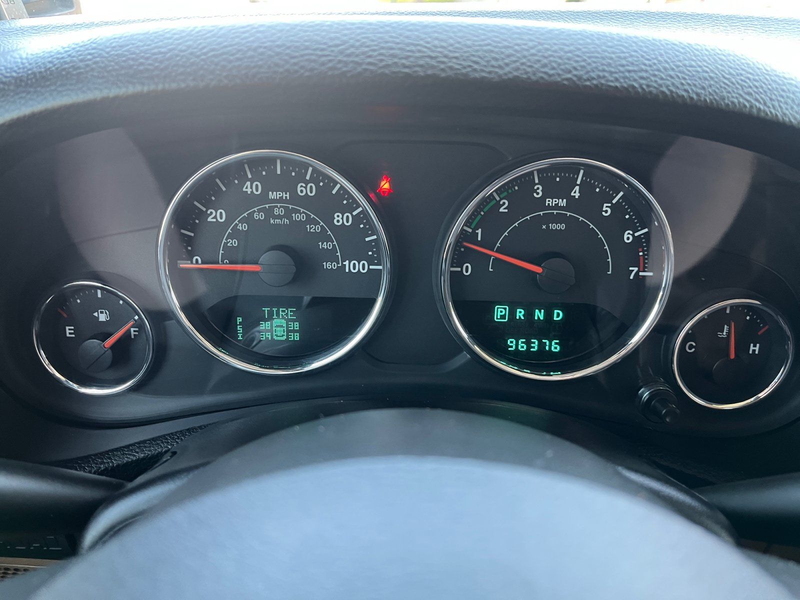 Used 2013 Jeep Wrangler Unlimited Rubicon w/ Connectivity Group AWD/4WD image 10