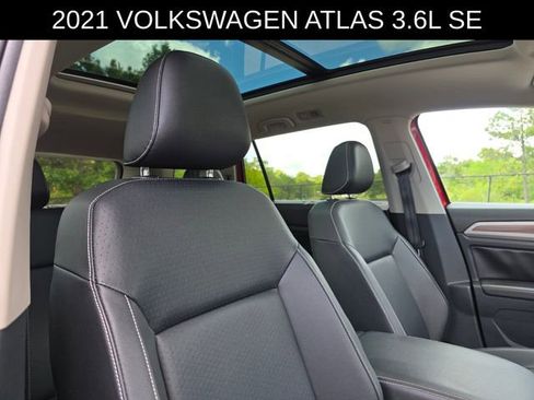 Used 2021 Volkswagen Atlas SE w/ Panoramic Sunroof Package FWD image 11