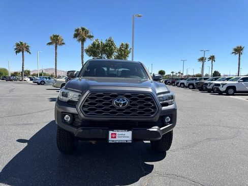 Certified 2023 Toyota Tacoma TRD Off-Road w/ Black Out Package (TMS) AWD/4WD image 3