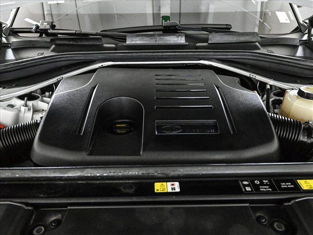 Used 2024 Land Rover Range Rover Long Wheelbase SE AWD/4WD image 24