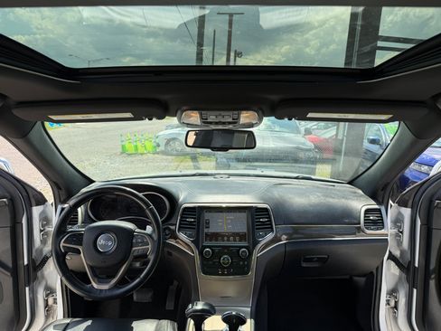 Used 2014 Jeep Grand Cherokee Overland image 11