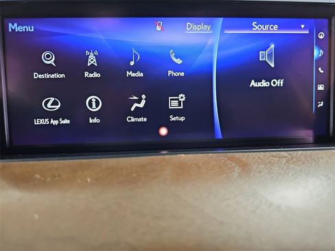 Used 2021 Lexus LX 570 4WD w/ Luxury Package image 24