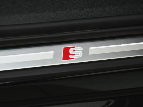 Used 2023 Audi S6 Prestige AWD/4WD image 18
