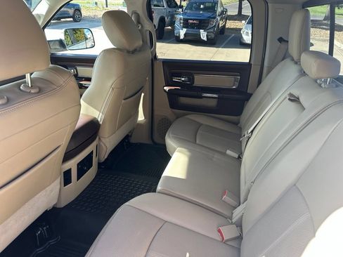 Used 2018 RAM 1500 Laramie w/ Convenience Group AWD/4WD image 19