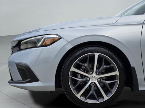 Used 2022 Honda Civic Touring image 37