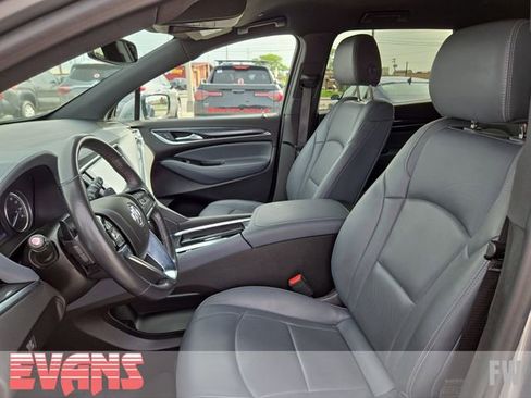 Used 2023 Buick Enclave Essence AWD/4WD image 18