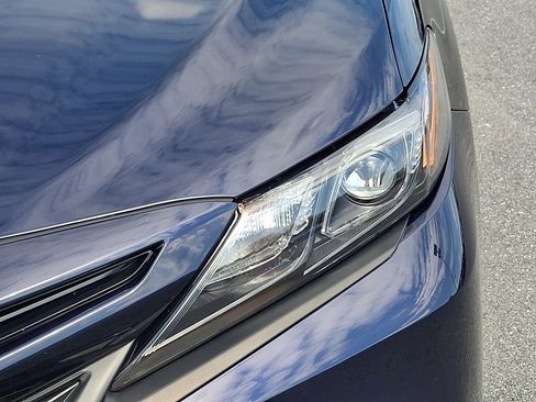 Used 2022 Toyota Camry SE w/ Audio Upgrade Package FWD image 9