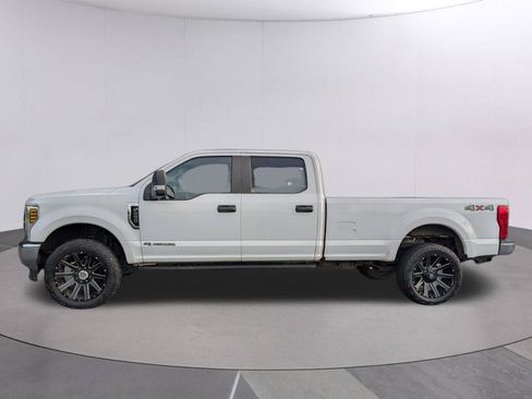 Used 2018 Ford F250 XL w/ Power Equipment Group AWD/4WD image 2