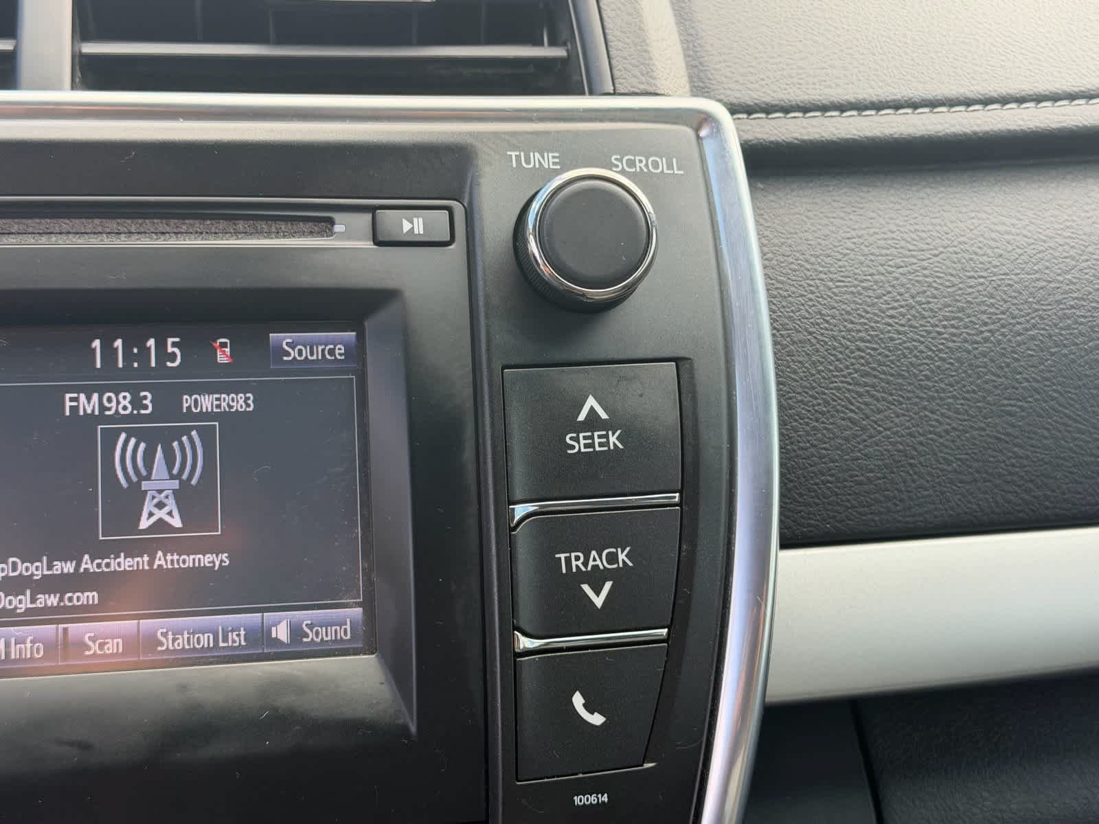 Used 2017 Toyota Camry SE FWD image 21