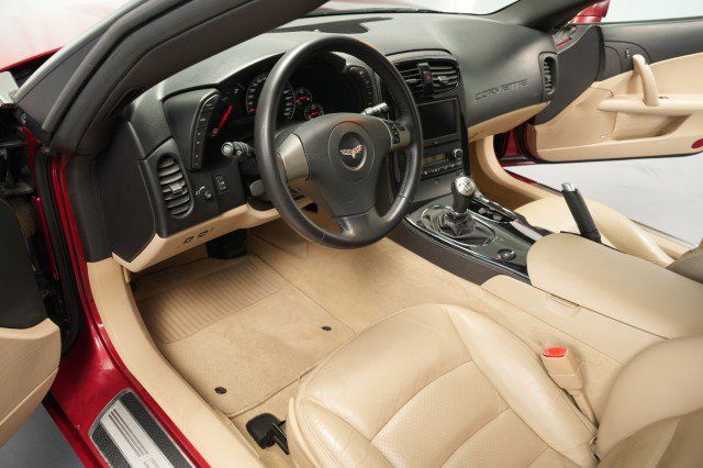 Used 2008 Chevrolet Corvette Convertible w/ Preferred Equipment Group RWD image 27
