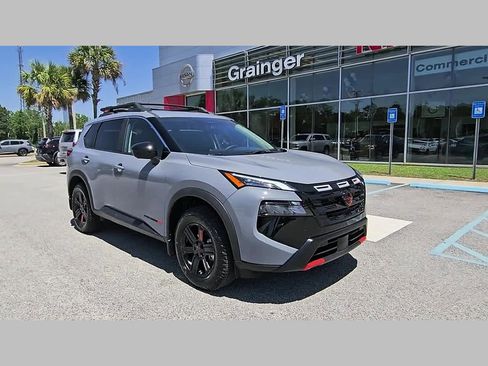 Used 2026 Nissan Rogue SV AWD/4WD image 18