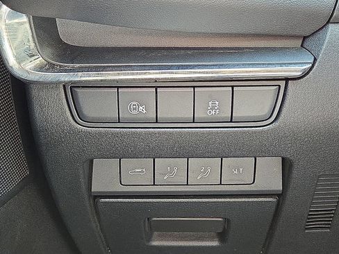 Used 2024 MAZDA MAZDA3 s FWD image 23