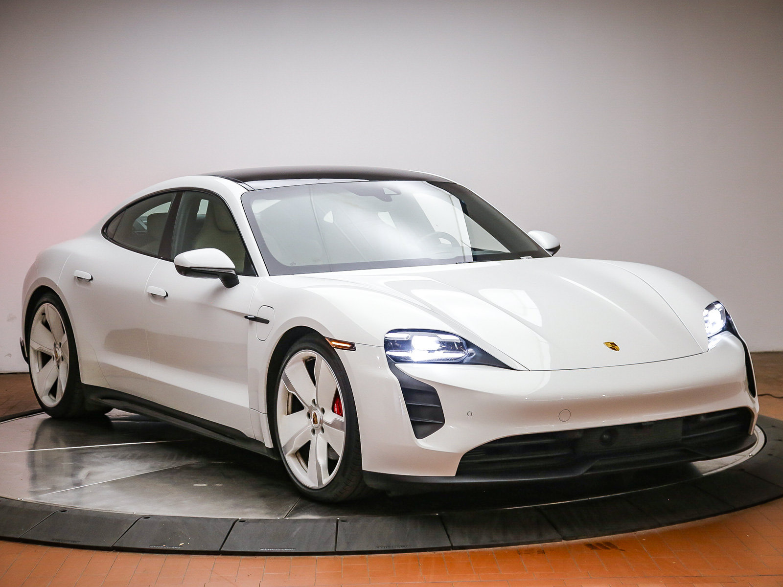 Certified 2021 Porsche Taycan 4S w/ Premium Package AWD/4WD image 9