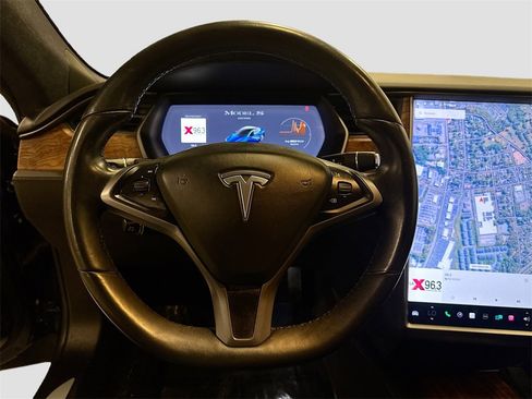 Used 2020 Tesla Model S Long Range image 10